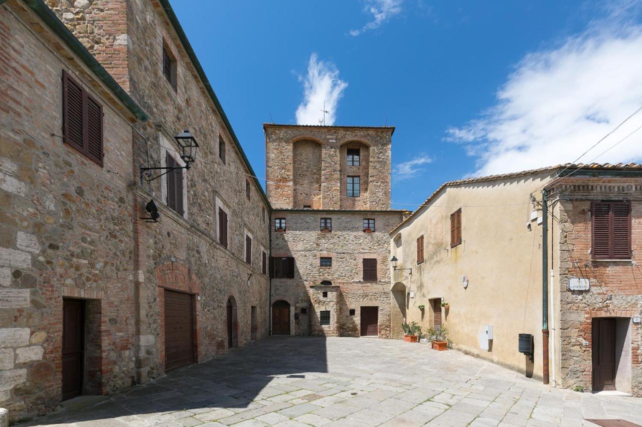 Noi2+2 Vacanze - App. Andrea Contignano Exteriör bild