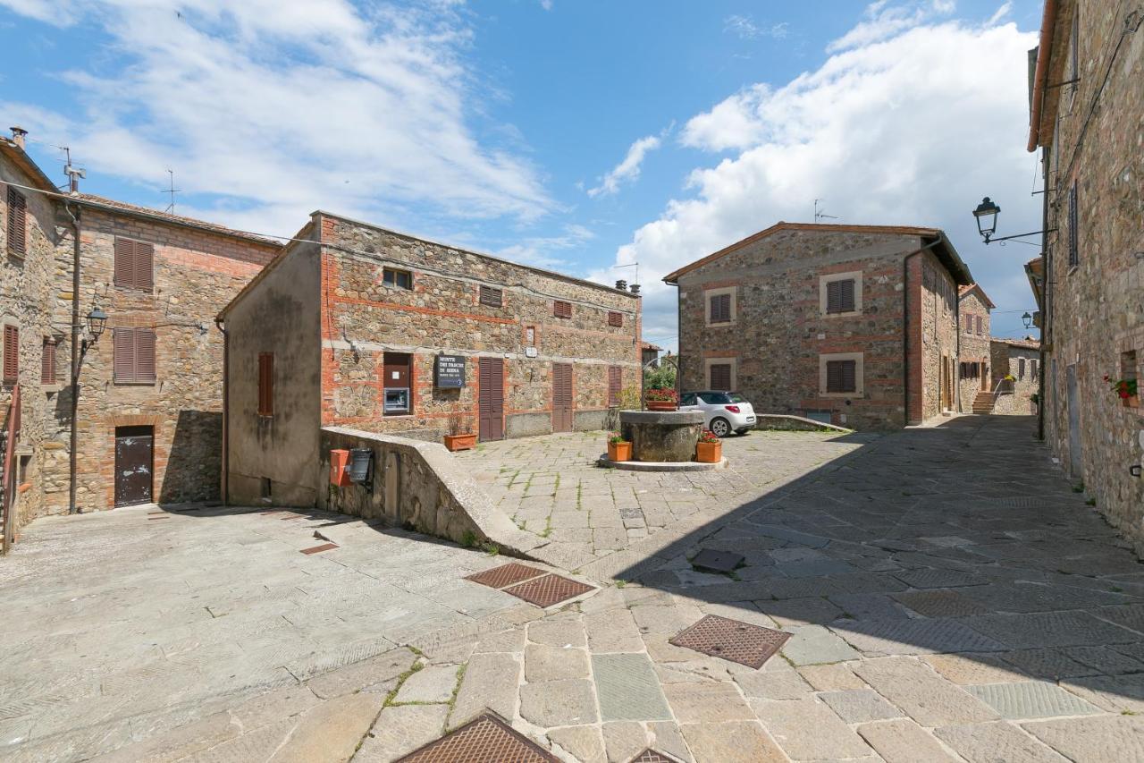 Noi2+2 Vacanze - App. Andrea Contignano Exteriör bild