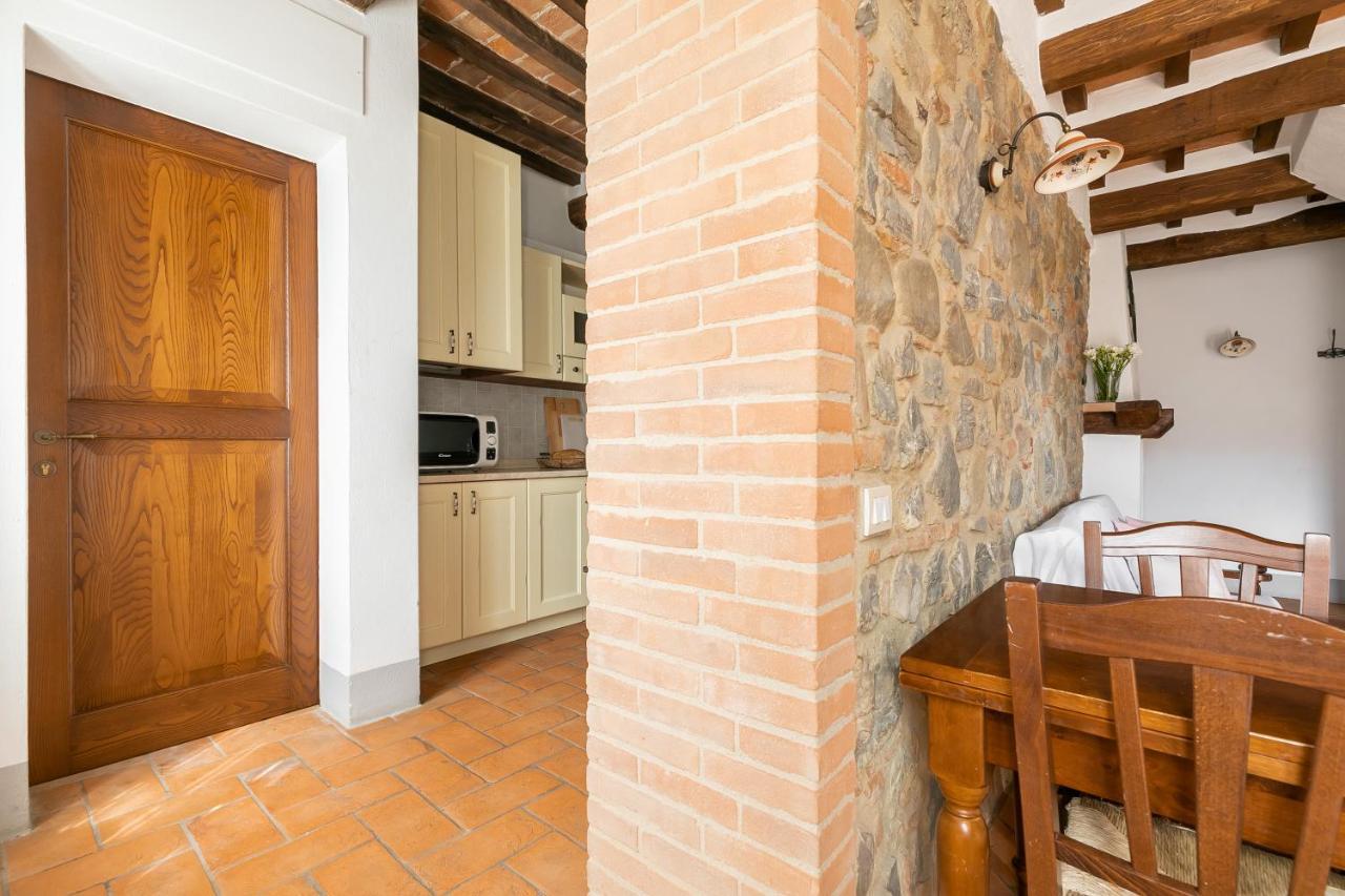 Noi2+2 Vacanze - App. Andrea Contignano Exteriör bild