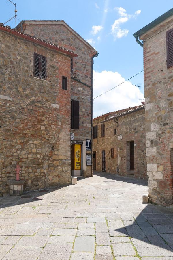 Noi2+2 Vacanze - App. Andrea Contignano Exteriör bild